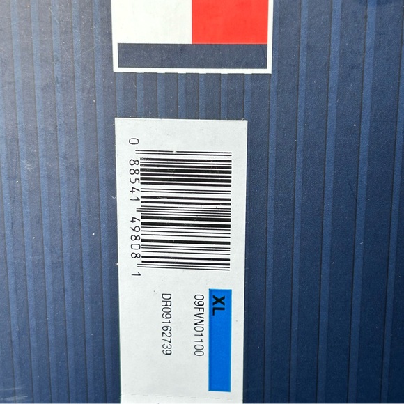 Tommy Hilfiger men’s V-neck undershirts white 3 pack XL NIB - Picture 5 of 6